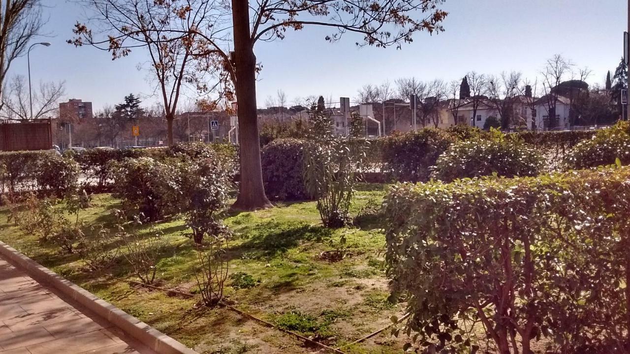 Apartamento "La Bombilla" Apartman Madrid Kültér fotó